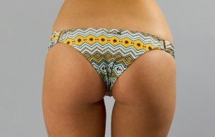 Carm the Conwoman Bottom in Vagabond Zig Zag