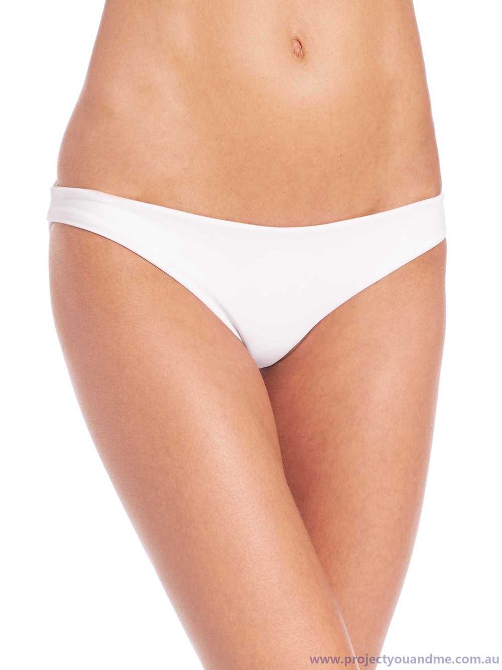 Zuma Basic Bikini Bottom in Foam White
