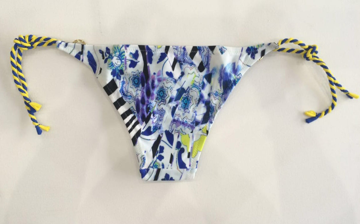 Zebra Triangle Top in Blue Flower